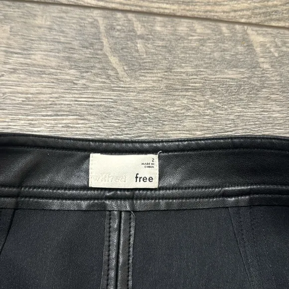 • Wilfred Free / Aritzia • Women’s Roxanne Mini Skirt  Japanese vegan leather 2