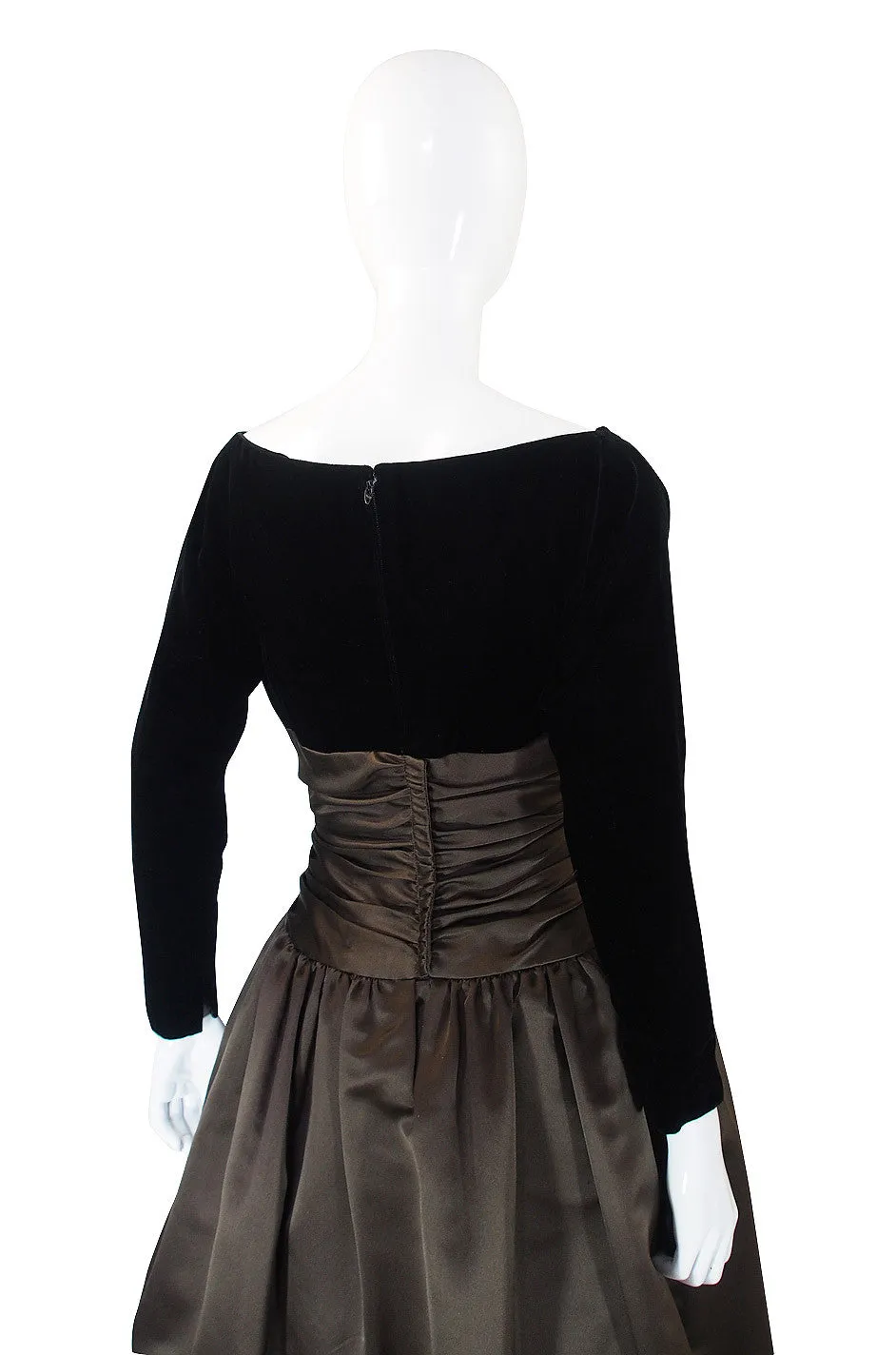 1980s Oscar De La Renta Velvet & Silk Gown