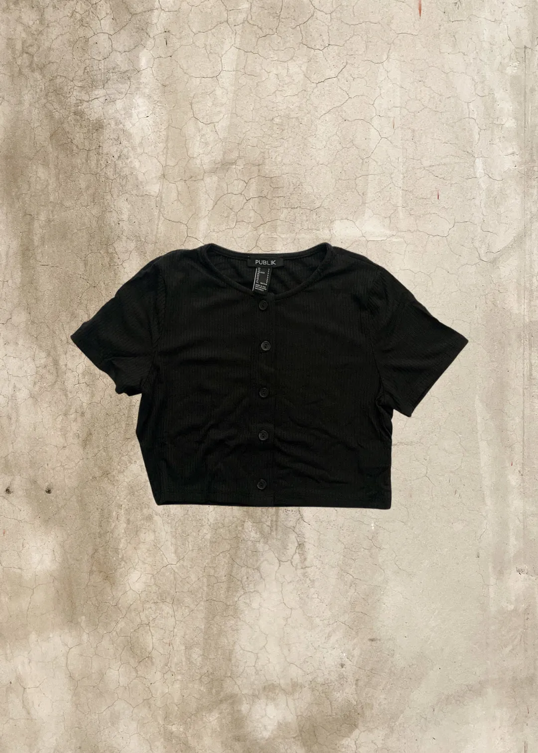 Abigail Ribbed Buttoned Crop Top - Black
