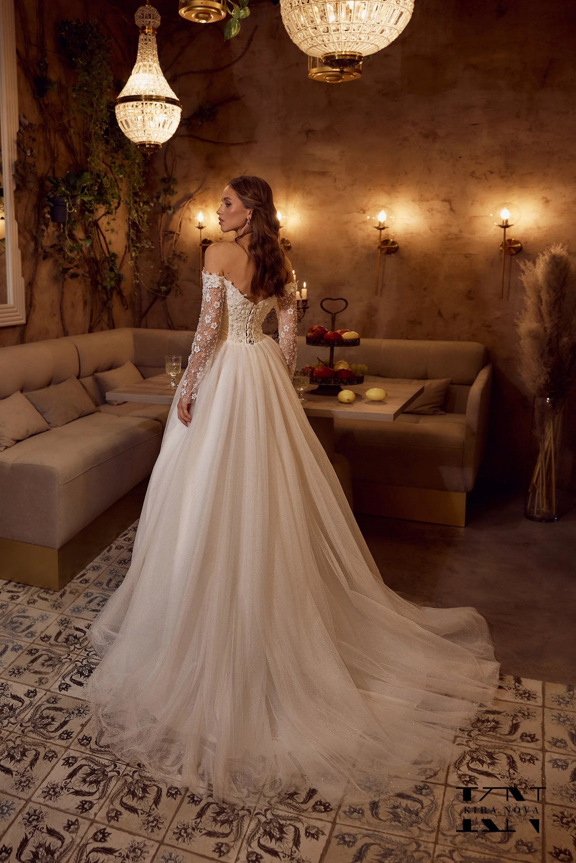 Alessandra Size 10