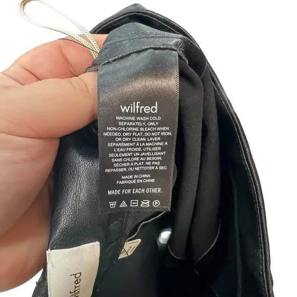 Aritzia Wilfred Patio Mini Skirt High-waisted Vegan Leather Black Size 00