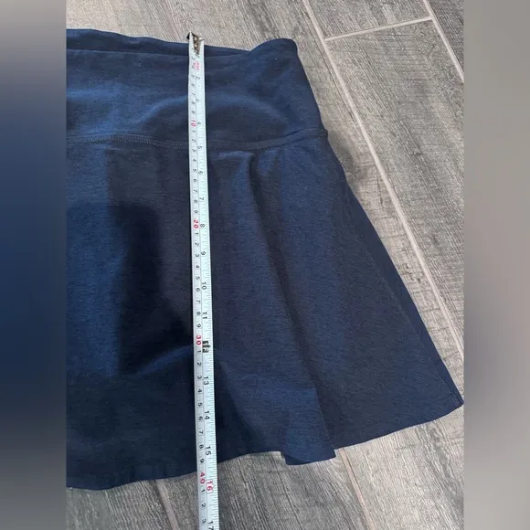 Beyond Yoga Spacedye Move‎ it High Waisted Skirt Size Medium Navy Blue