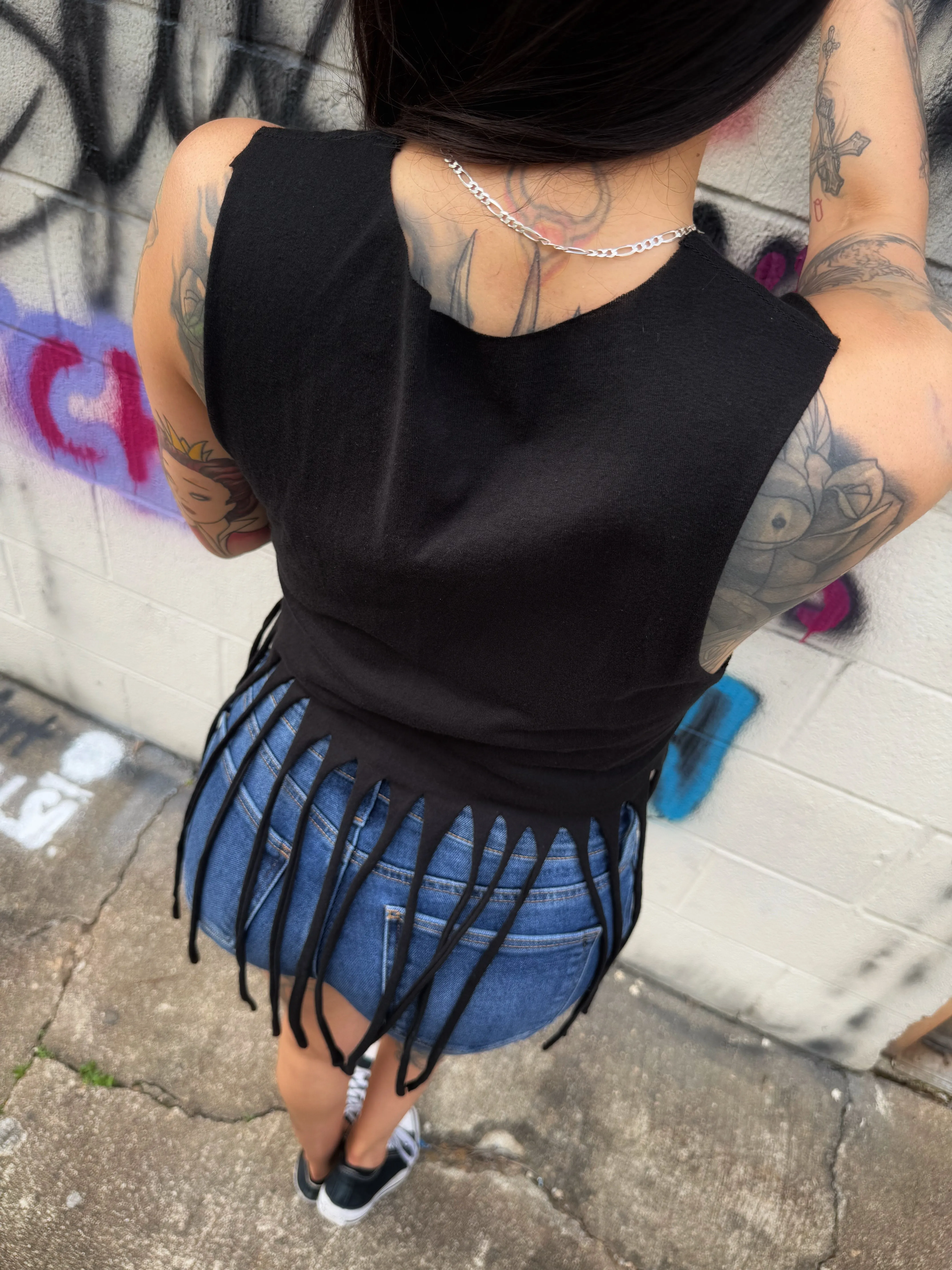 BLACK FLARE CROP TANK TOP - 1.0