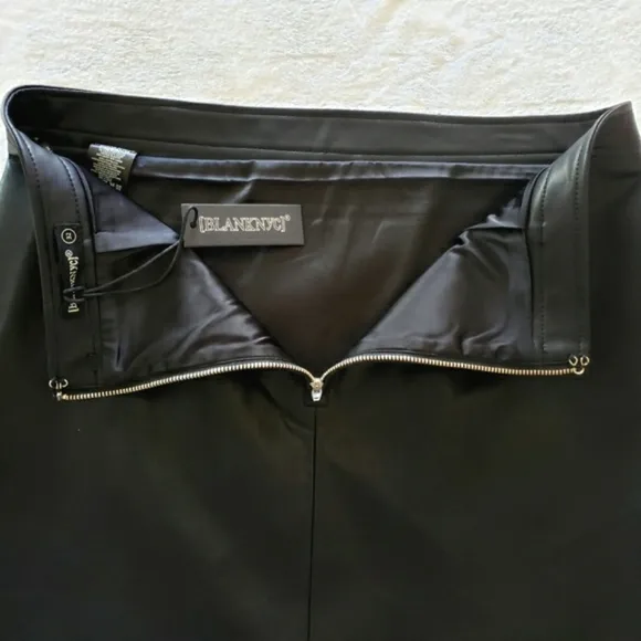 BLANK NYC Spend The Night Lace Up Faux Leather Mini Skirt--Sz 32