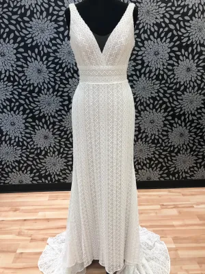 Bold Lace Sheath Gown
