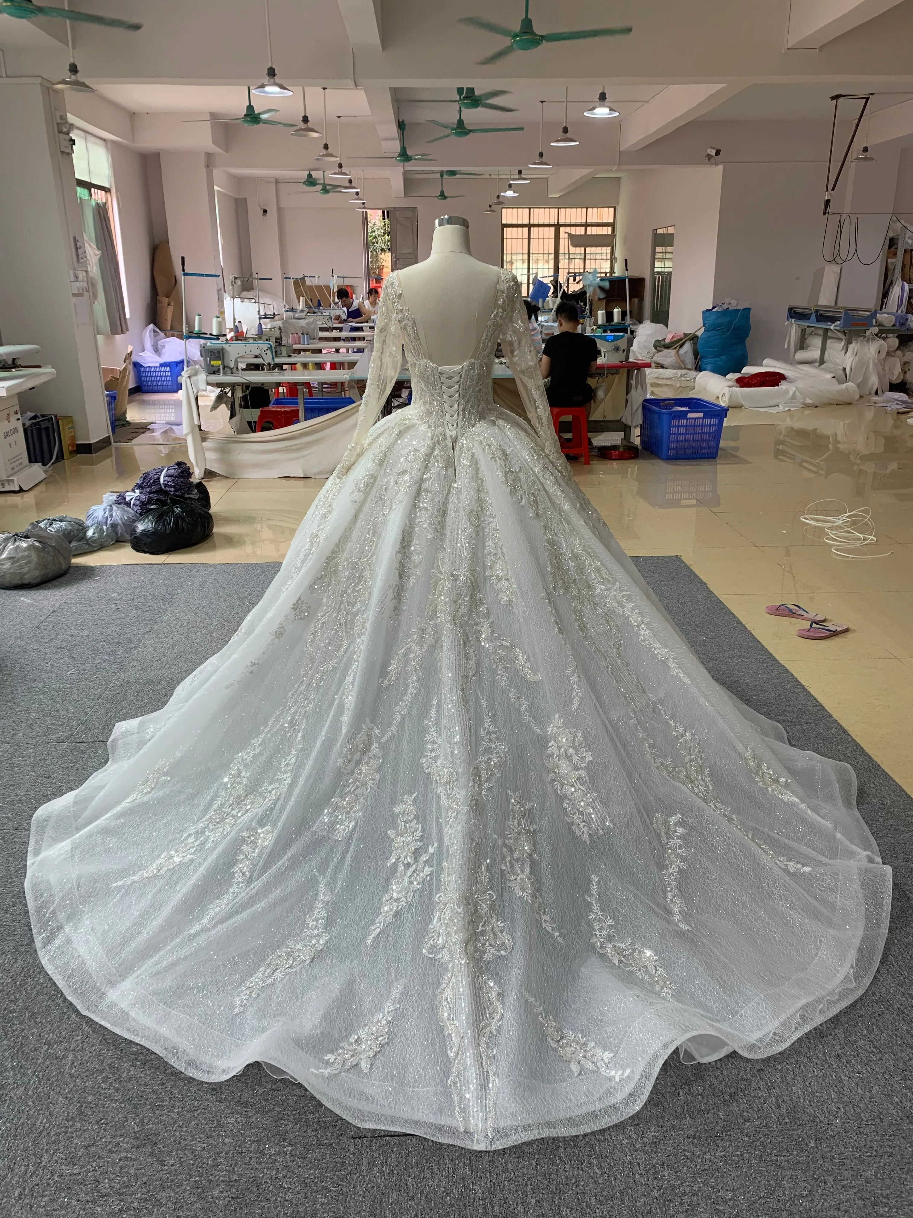 BYG luxury royal long sleeves wedding dress