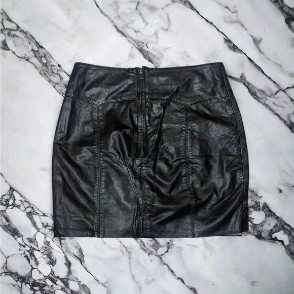 CAPULET 100% Black Leather Zip Up Grunge Goth Lined Mini Skirt