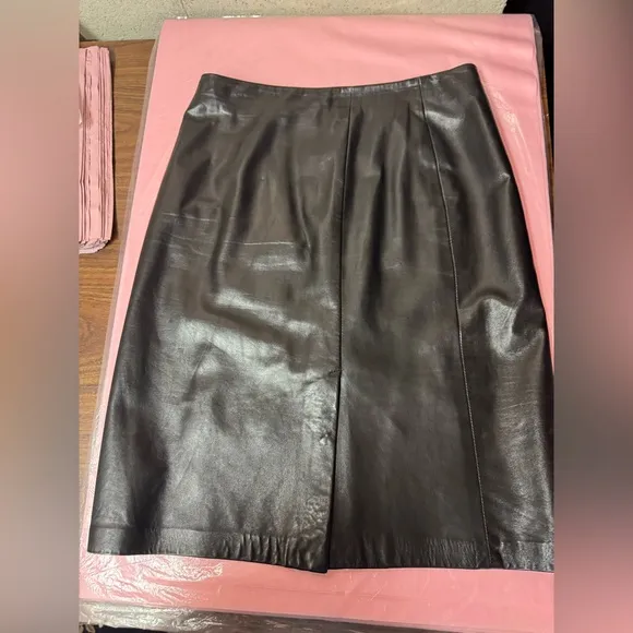 Danier Couture Leather Skirt Black