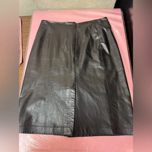 Danier Couture Leather Skirt Black
