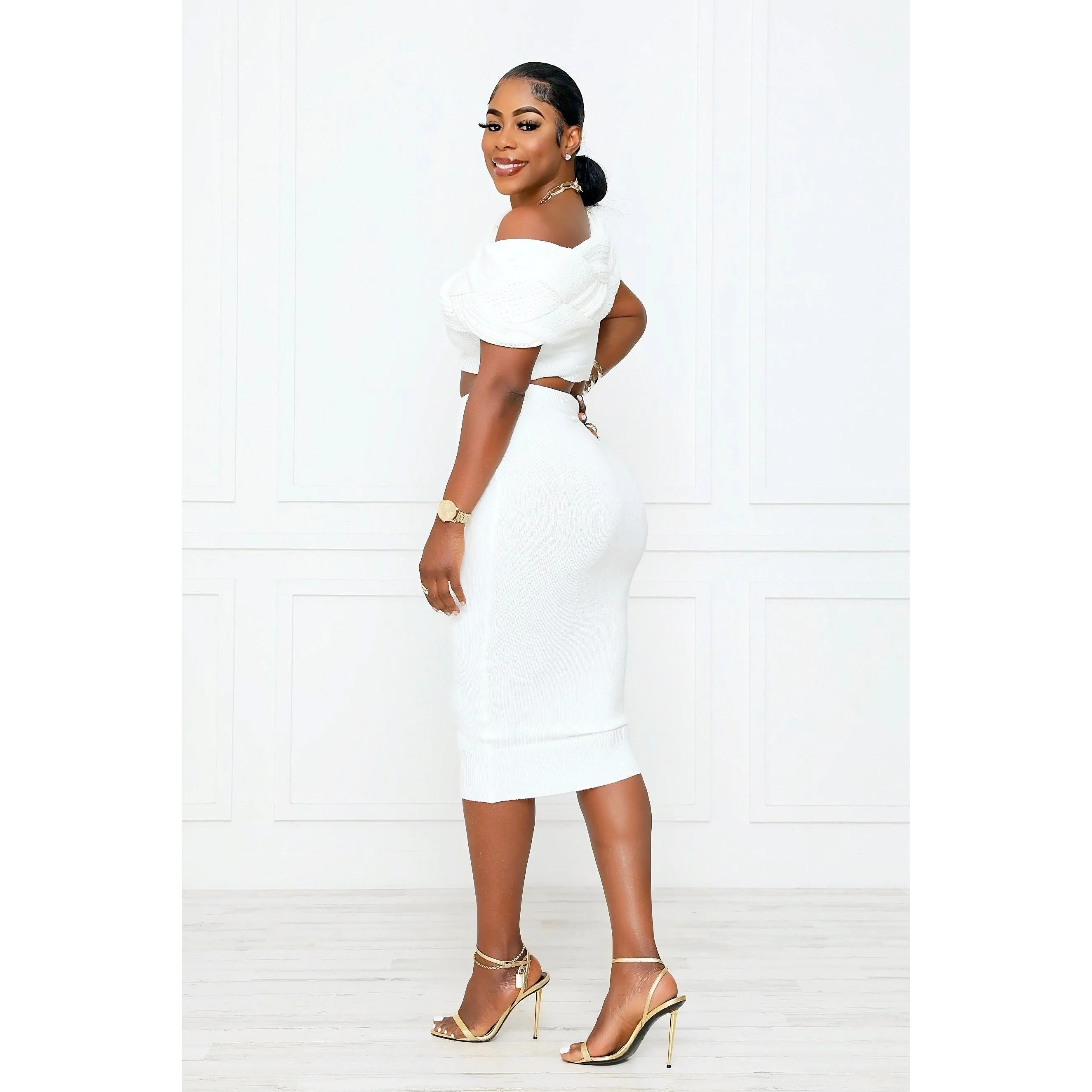 DRAMATIC OFF THE SHOULDER