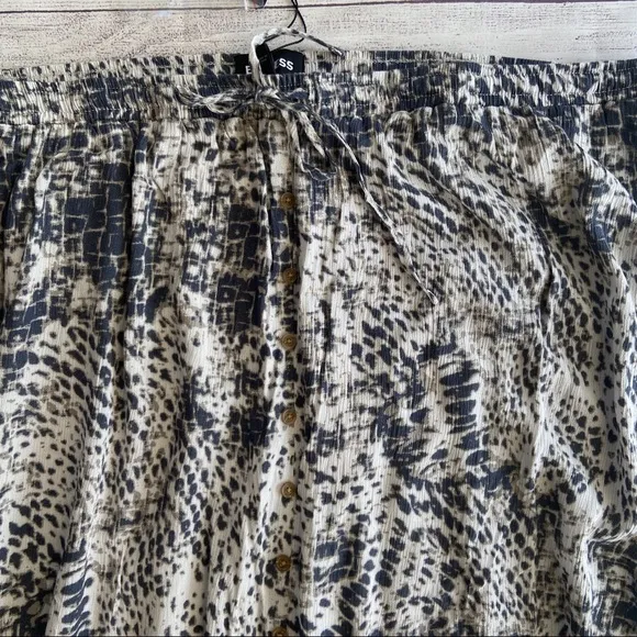 EXPRESS High Waisted Animal Print Maxi Skirt