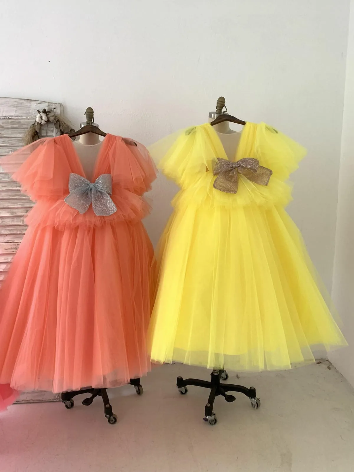 Fluffy Sleeves V Neck Coral Yellow Tulle Wedding Flower Girl Dress Kids Party