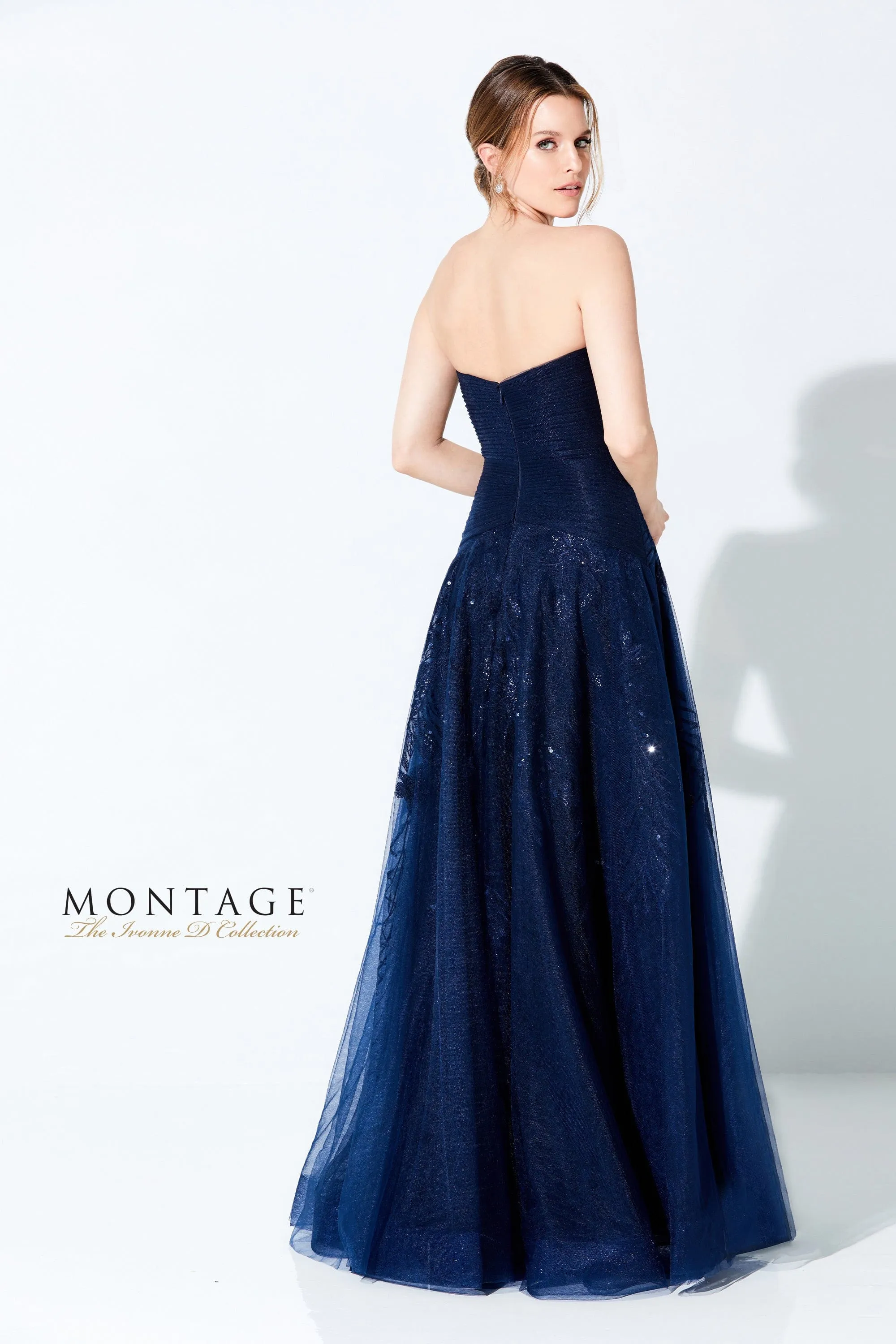 Ivonne D: 220D28
