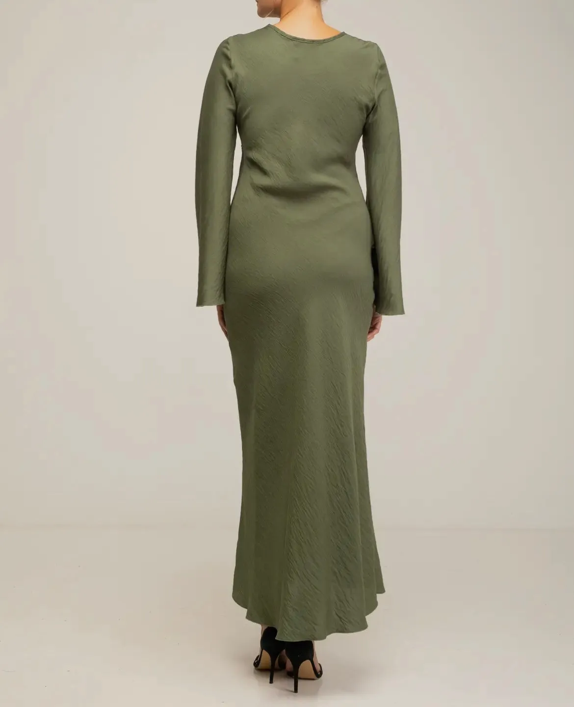 LONG SLEEVE DRESS WITH METALLIC HOOP
