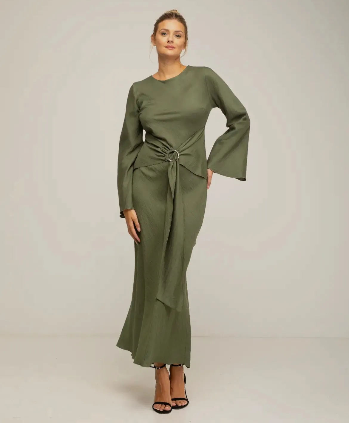LONG SLEEVE DRESS WITH METALLIC HOOP