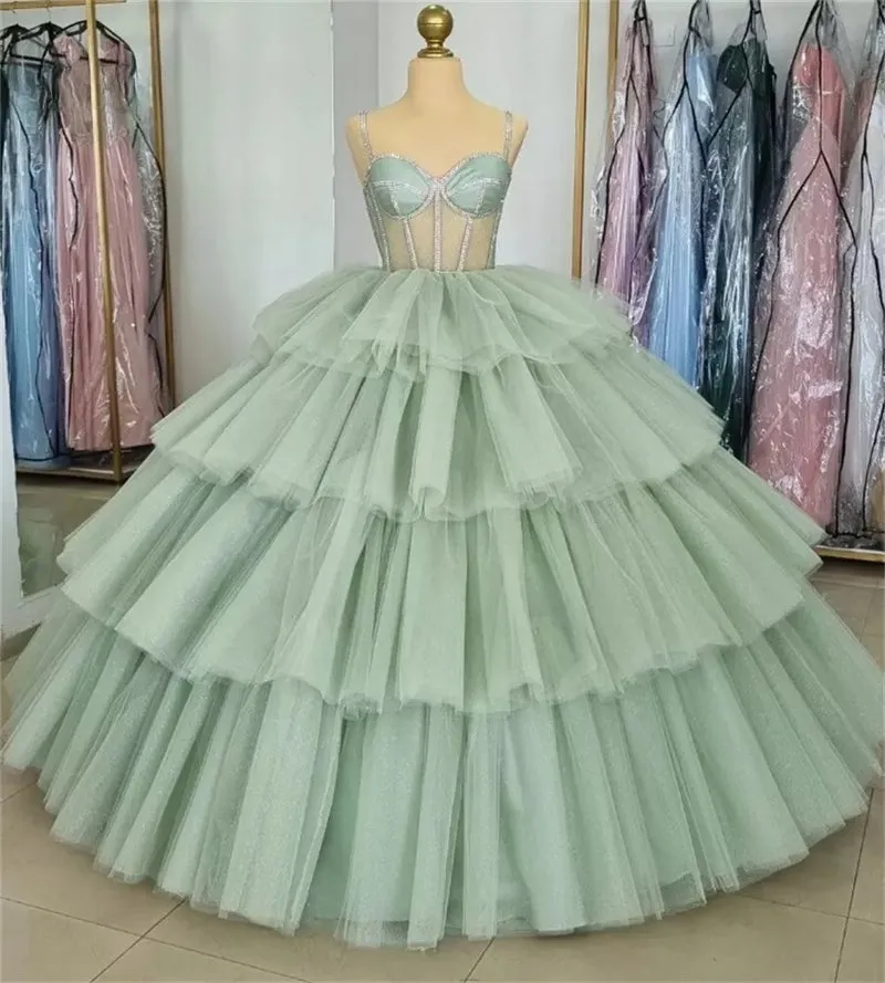 Luxury Spaghetti Straps Party Gown Tiered Tulle Ball Gown