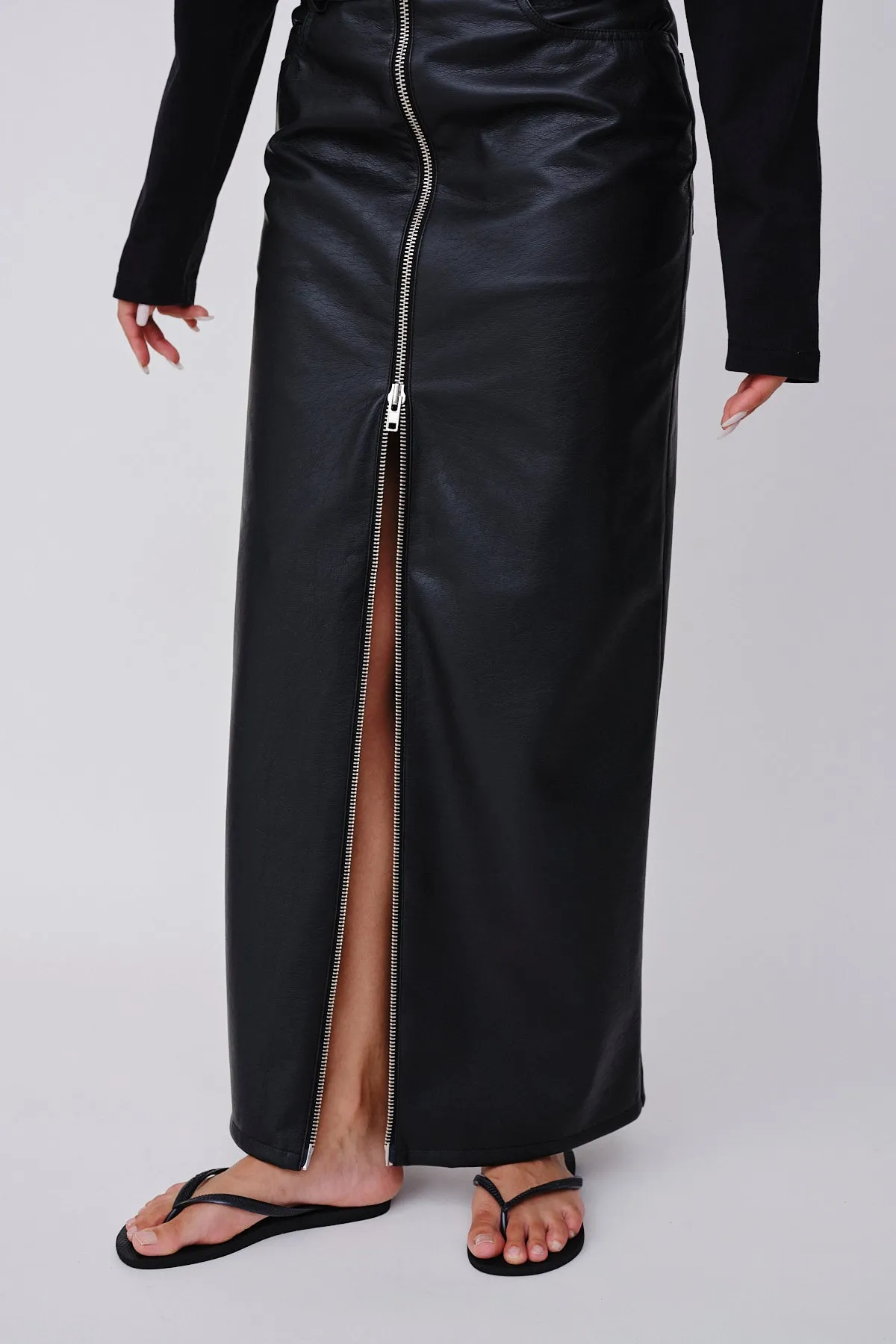 Martha Immitated Leather - Black