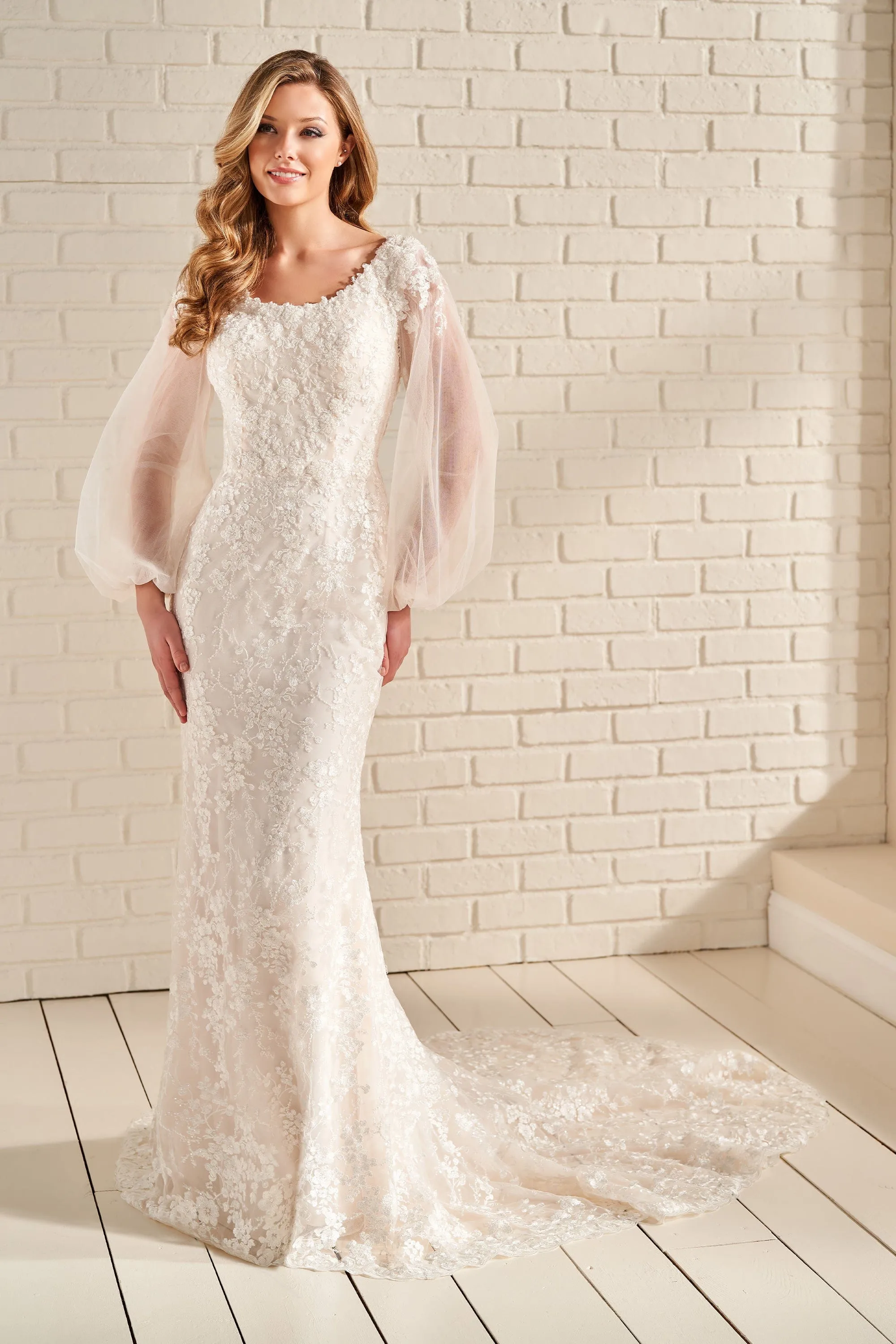 Modest by Mon Cheri: MOD952