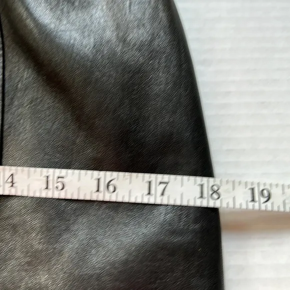 Northampton VTG black soft Leather skirt SZ 8
