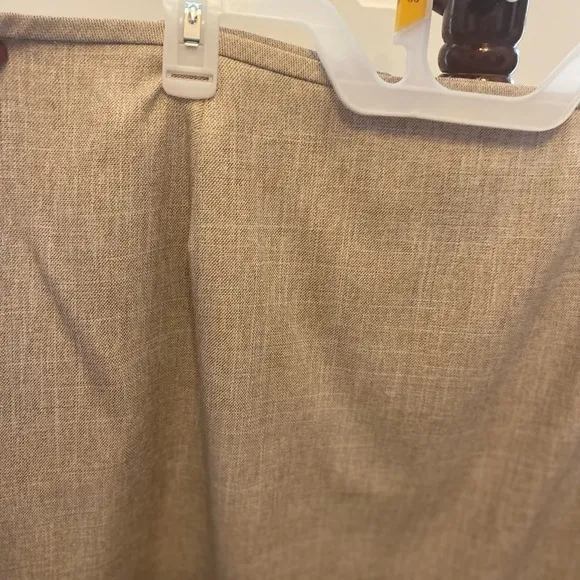 NWOT ISABELLA TAN 2 PIECE SKIRT SUIT SIZE 29W