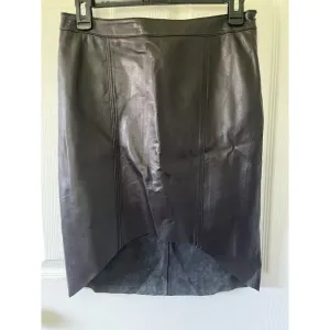 NWT $228 TROUVE NORDSTROM CURVED HEM BLACK LEATHER SKIRT Sz 4