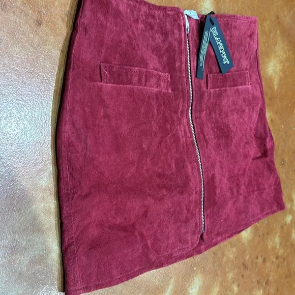 NWT Blank NYC Skirt. Size 28. Leather 100%.