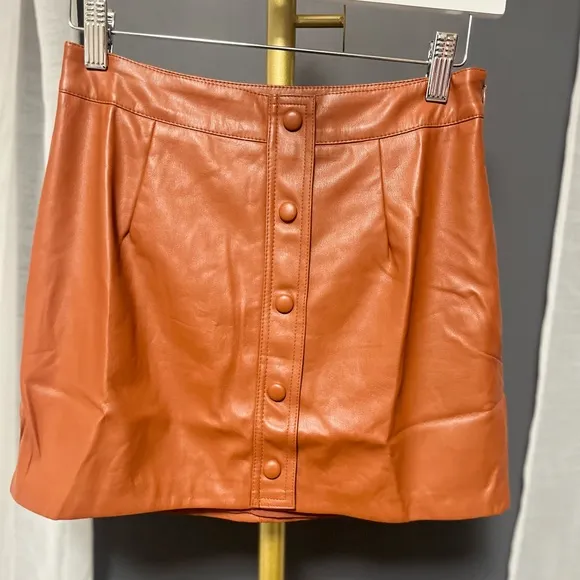 NWT lulus faux leather skirt