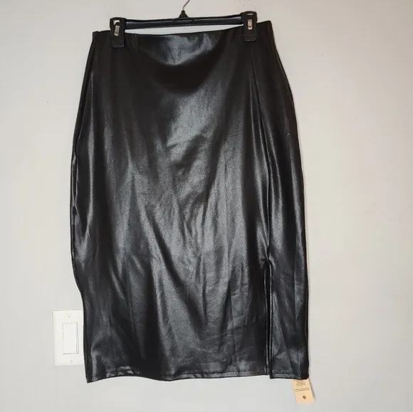NWT Popilush Shapewear Sculpting Black Faux Leather Front Slit Midi Skirt 14/16