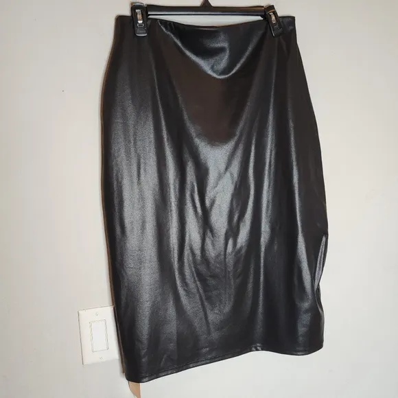 NWT Popilush Shapewear Sculpting Black Faux Leather Front Slit Midi Skirt 14/16