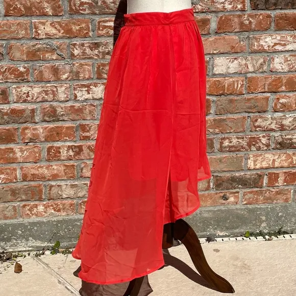 NWT Romeo &amp; Juliet Couture 2 layer red high-low skirt / M