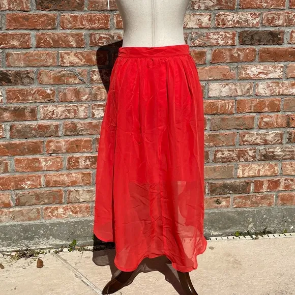 NWT Romeo &amp; Juliet Couture 2 layer red high-low skirt / M