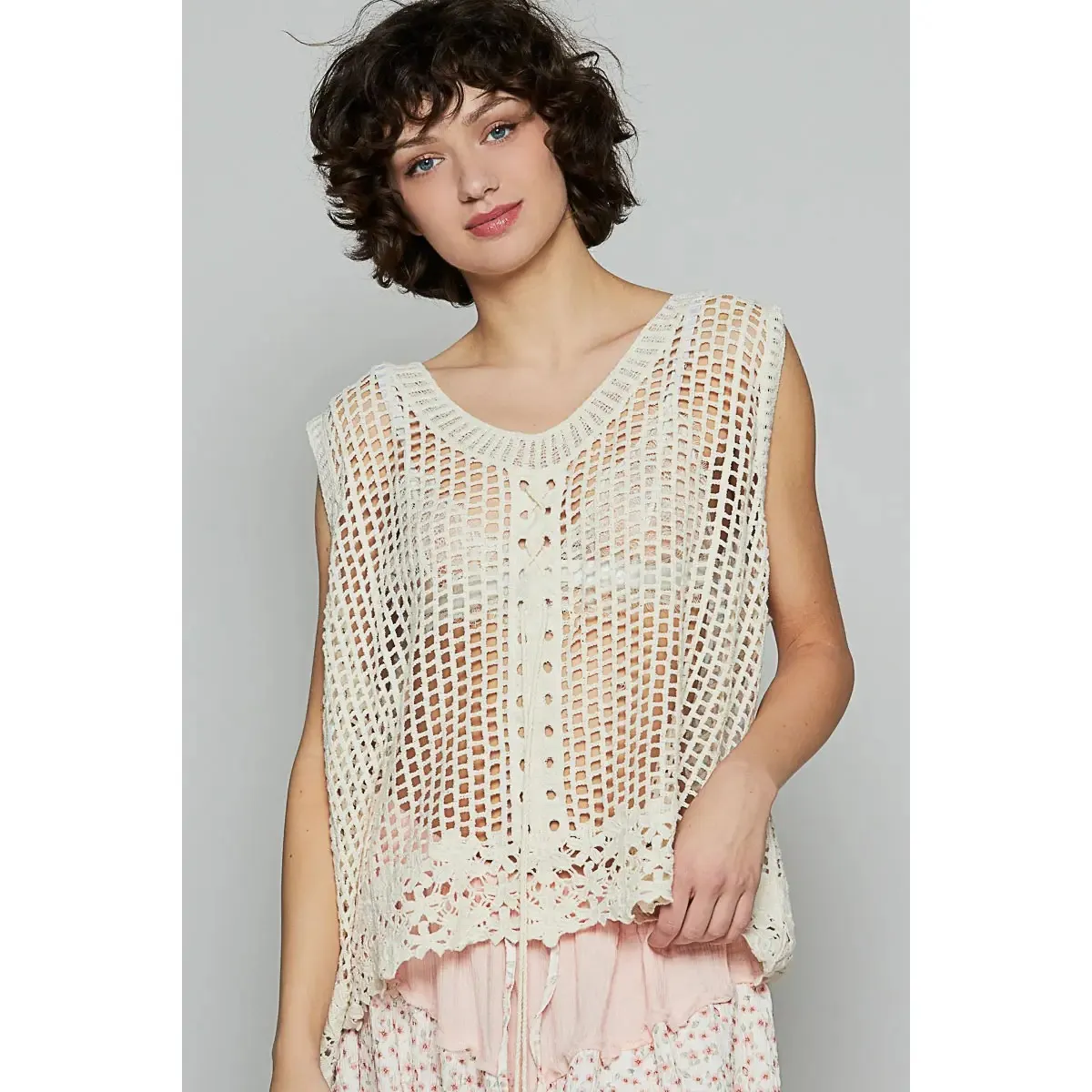 POL Clothing Natural V-Neck Sleeveless Crochet Top