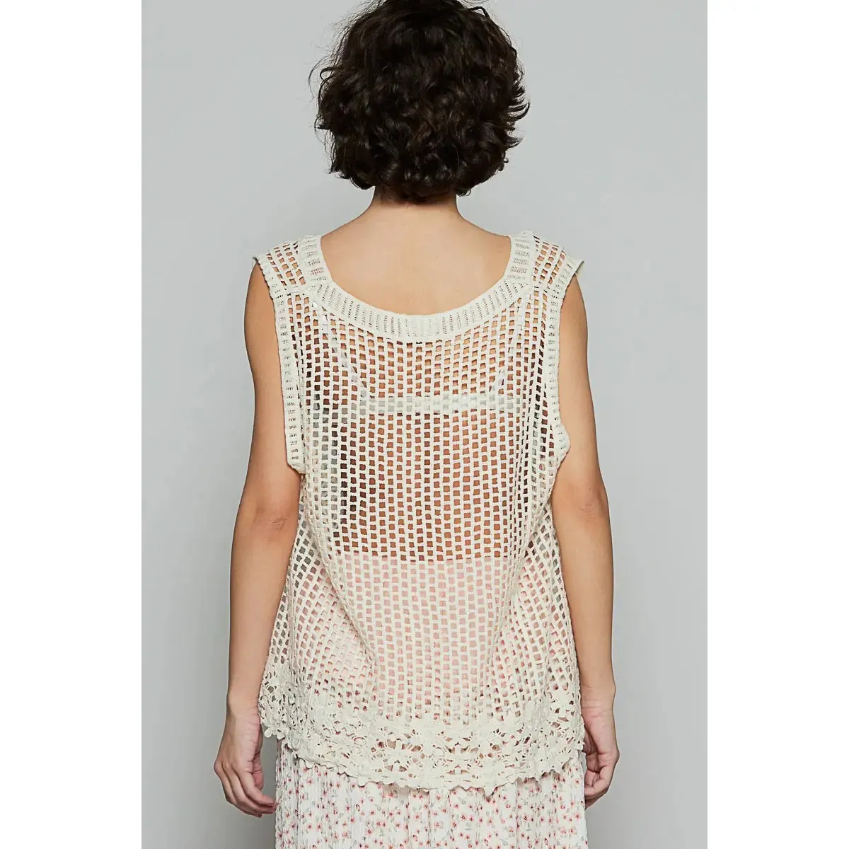 POL Clothing Natural V-Neck Sleeveless Crochet Top