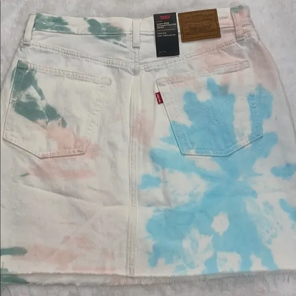 PREMIUM LEVIS DENIM SKIRT
