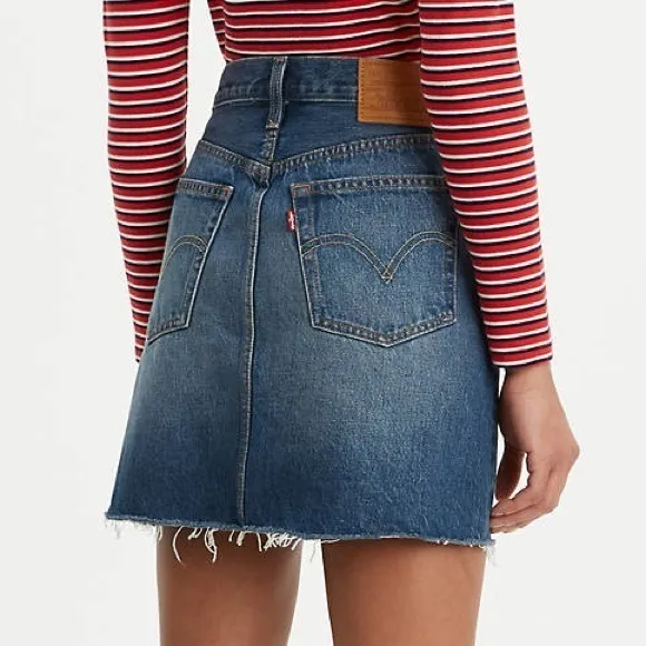 PREMIUM LEVIS DENIM SKIRT