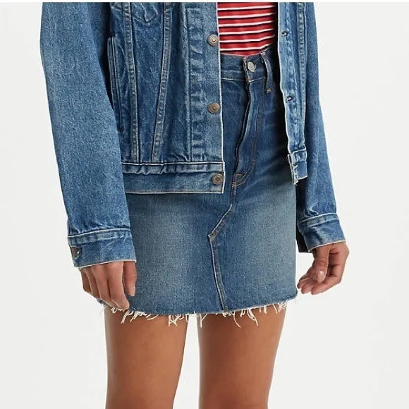 PREMIUM LEVIS DENIM SKIRT