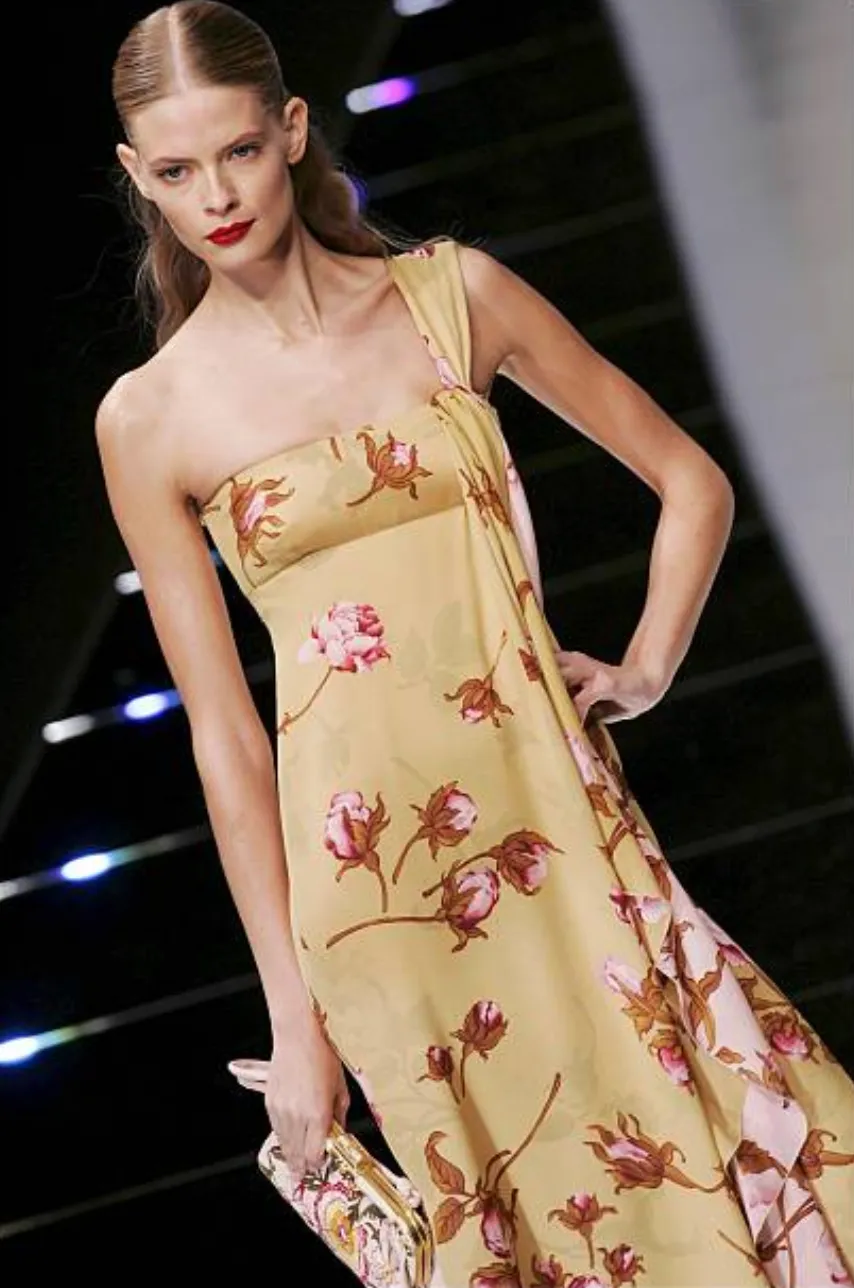 Prettiest Spring 2006 Valentino Runway Pink Floral Rose Print Pink Silk Chiffon w Draped Side Panel