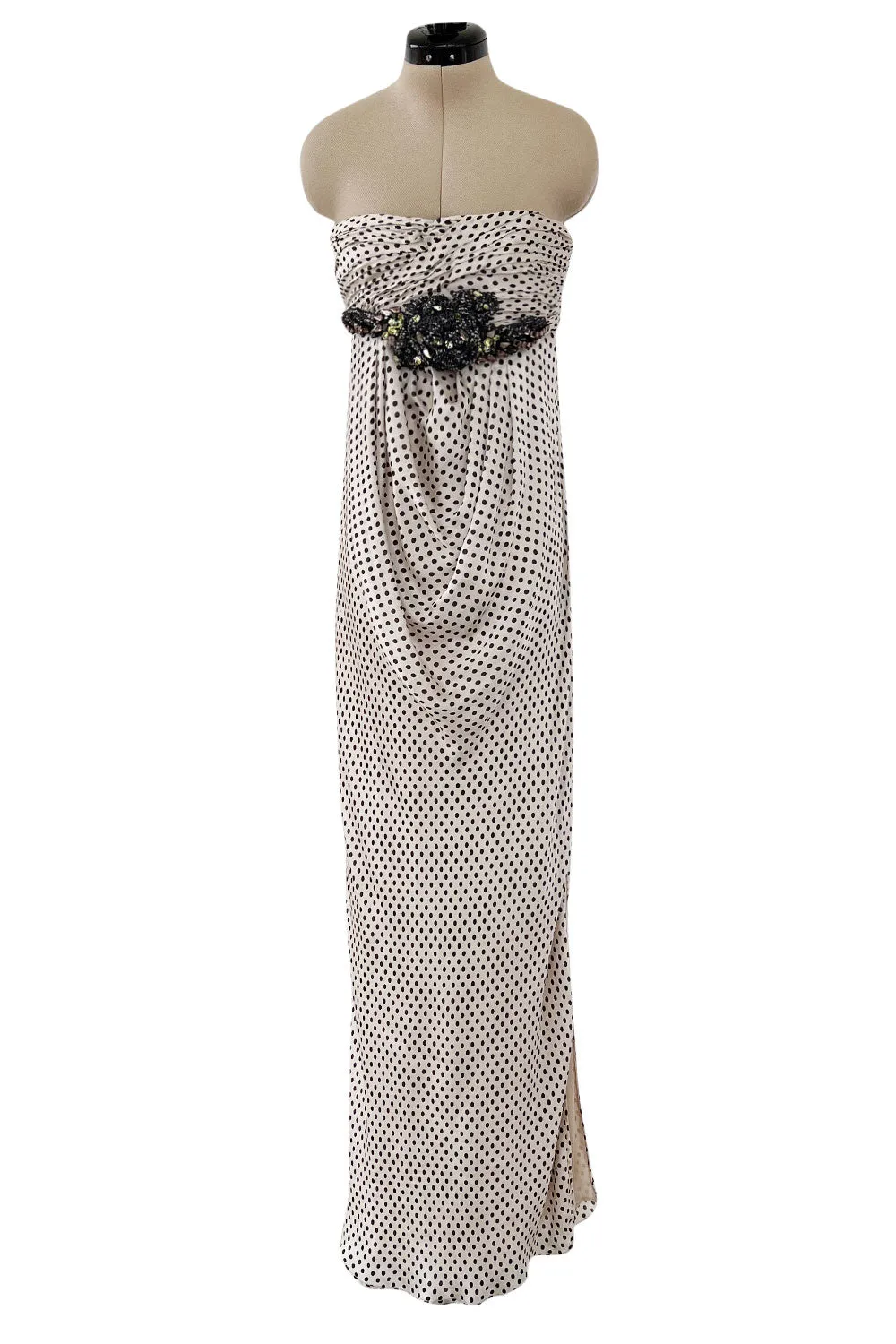 Pretty Spring 2009 Valentino Runway Strapless Dotted Silk w Front Detailing