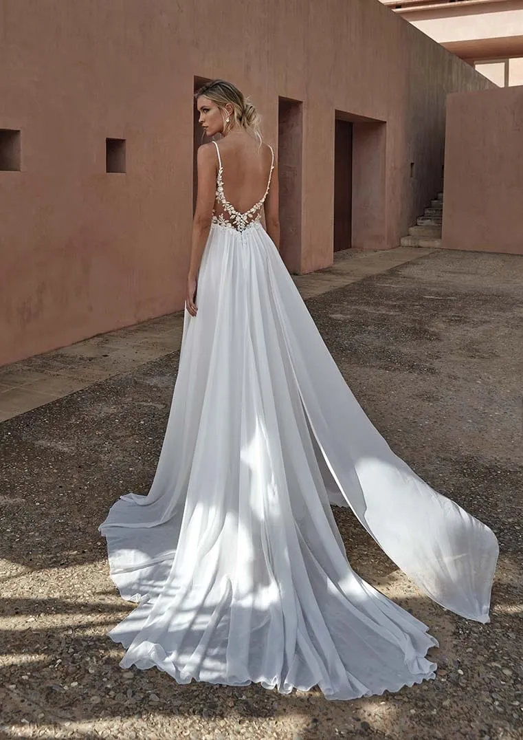 Pronovias: Corinzia