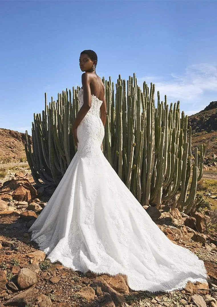 Pronovias: Fingal (Clearance)