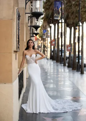 Pronovias: Monroe (Clearance)