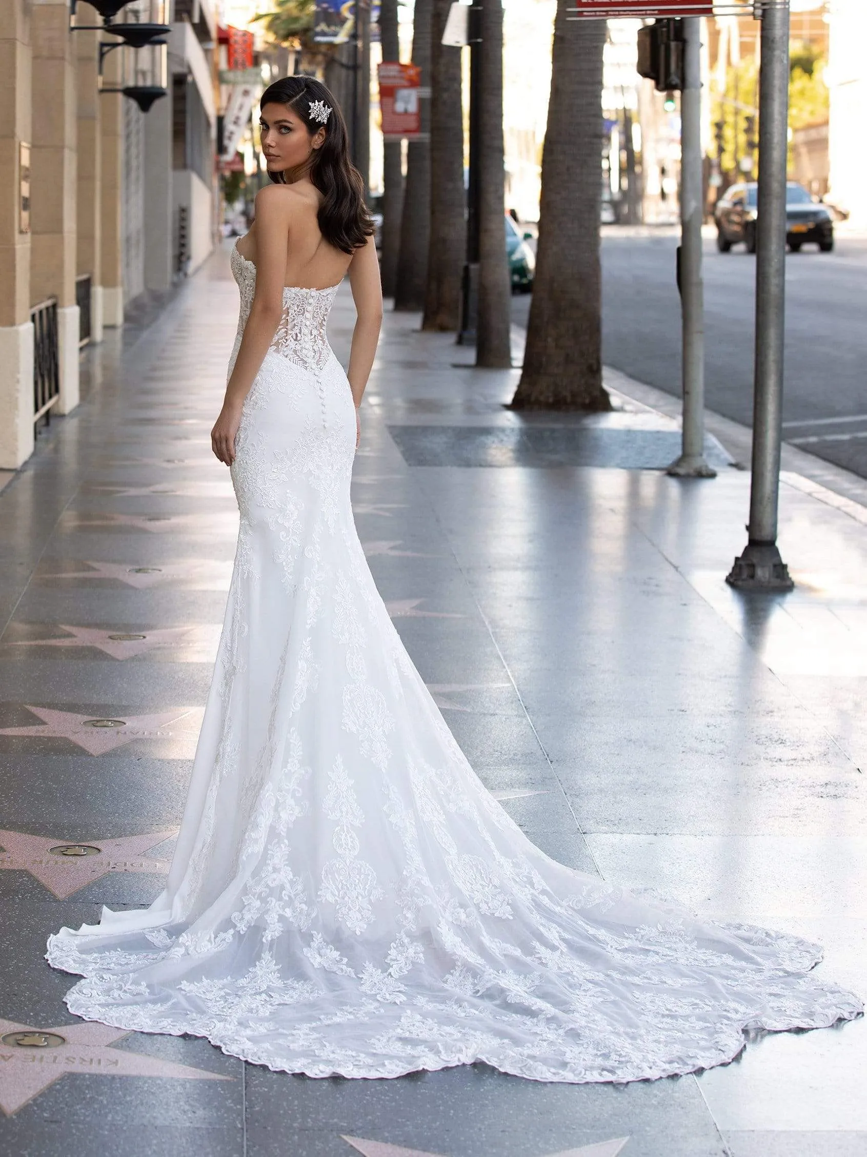 Pronovias: Monroe (Clearance)