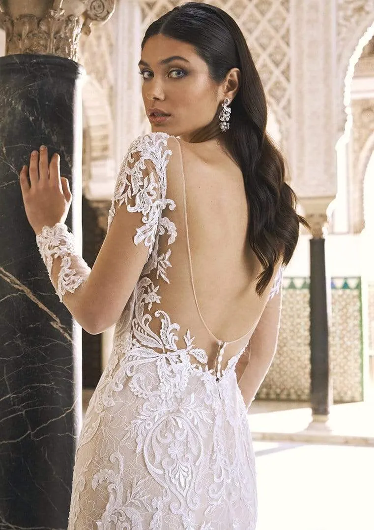 Pronovias Privee: Alkatif