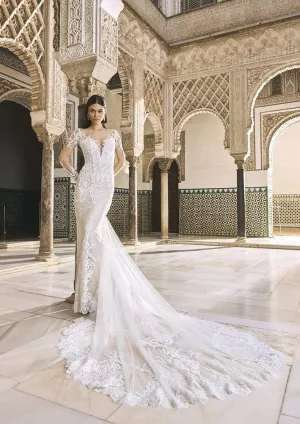 Pronovias Privee: Alkatif