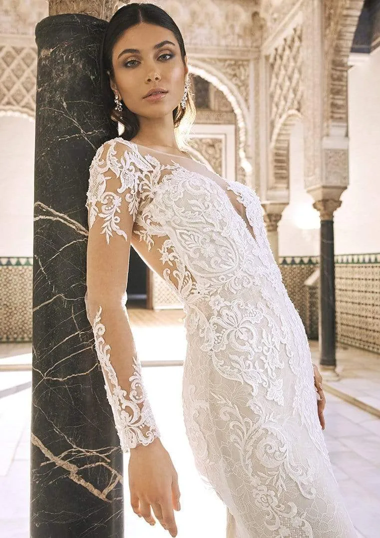 Pronovias Privee: Alkatif