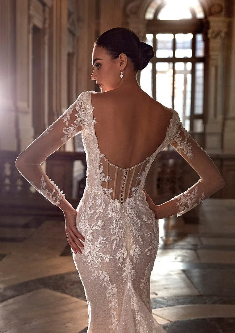 Pronovias Privee: Eirian