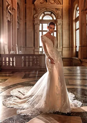 Pronovias Privee: Eirian
