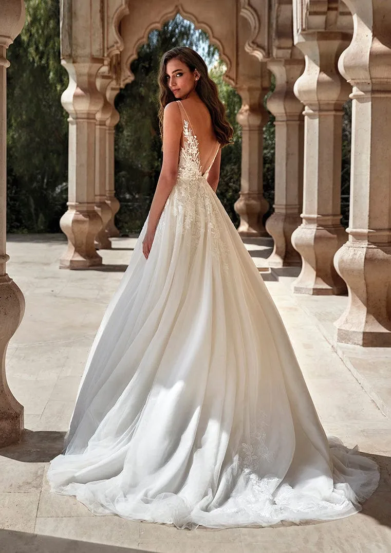 Pronovias: Vesuvius