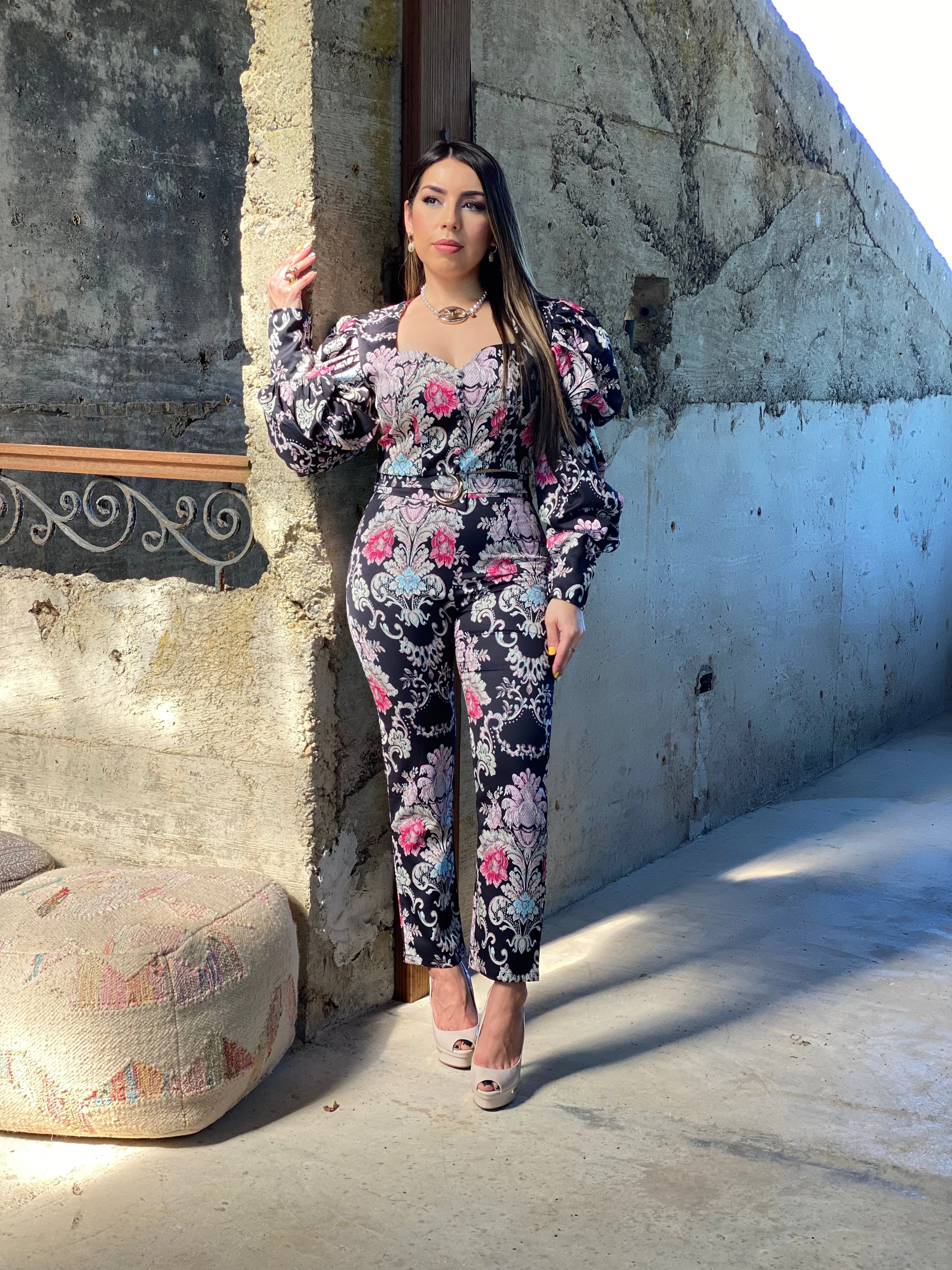 PUFFY TOP & CIGARETTE PANTS SET