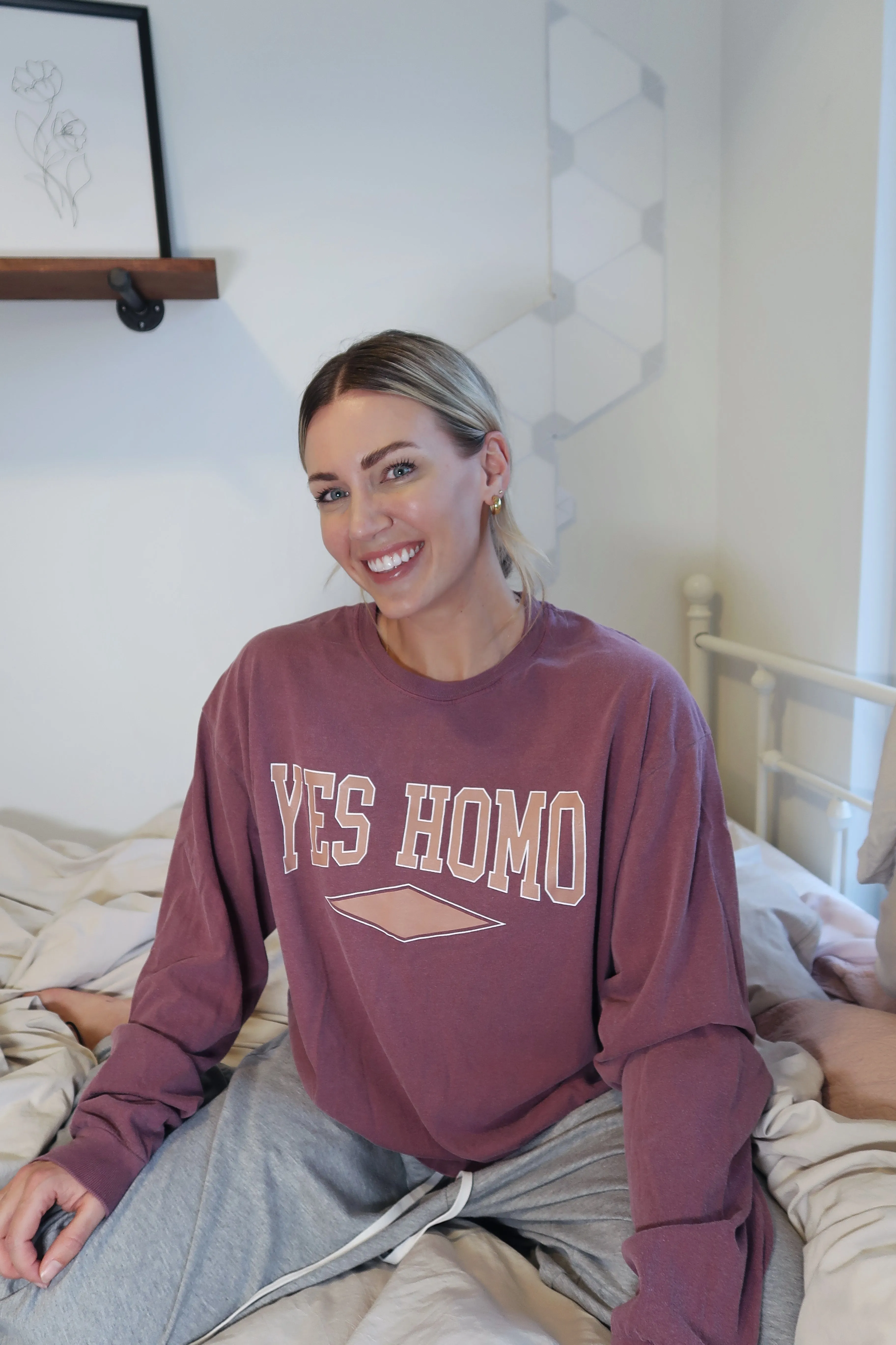 "YES HOMO" OVERSIZED LONG SLEEVE (Wine)
